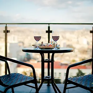 https://deluxe-apartments-at-ameri-plaza.alltbilisihotels.com